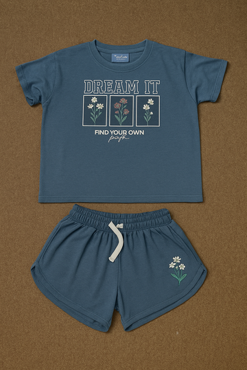 “Dream It” Girls’ 2-Piece Summer Set – T-Shirt & Shorts